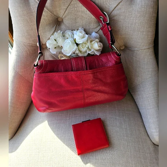 Vintage Coach Soho Pleated Leather Shoulder Bag Purse F15204 ( Red) & Wallet - Picture 5 of 8